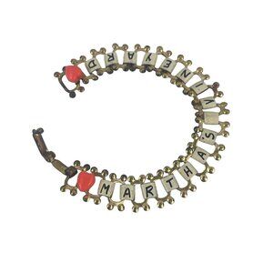 Marthas Vineyard Tourist Vintage Gold Tone Bracelet With Hot Pink Heart Charms